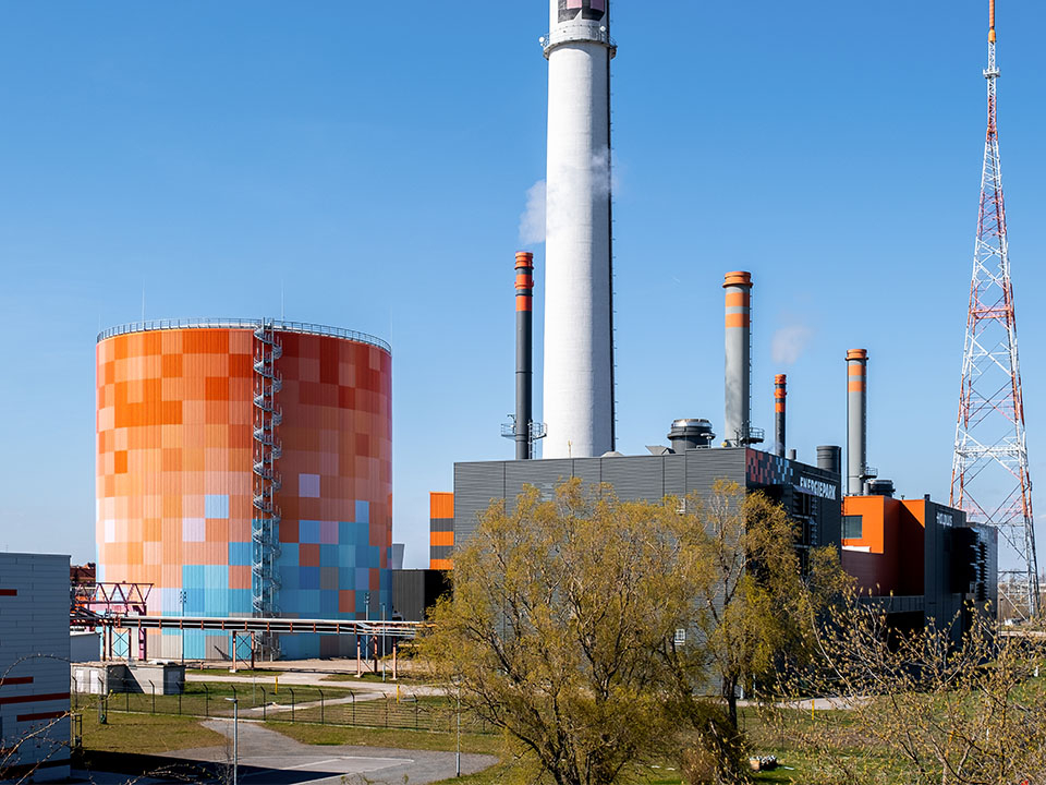 Der Energiepark Dieselstraße mit dem Energie- und Zukunftsspeicher.